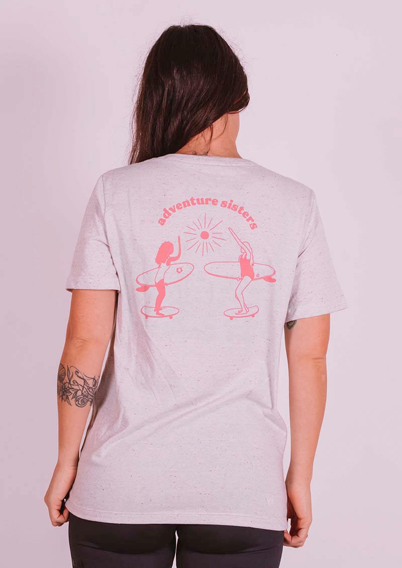 t-shirt off-white desfibrada adventure sisters - Loveboard