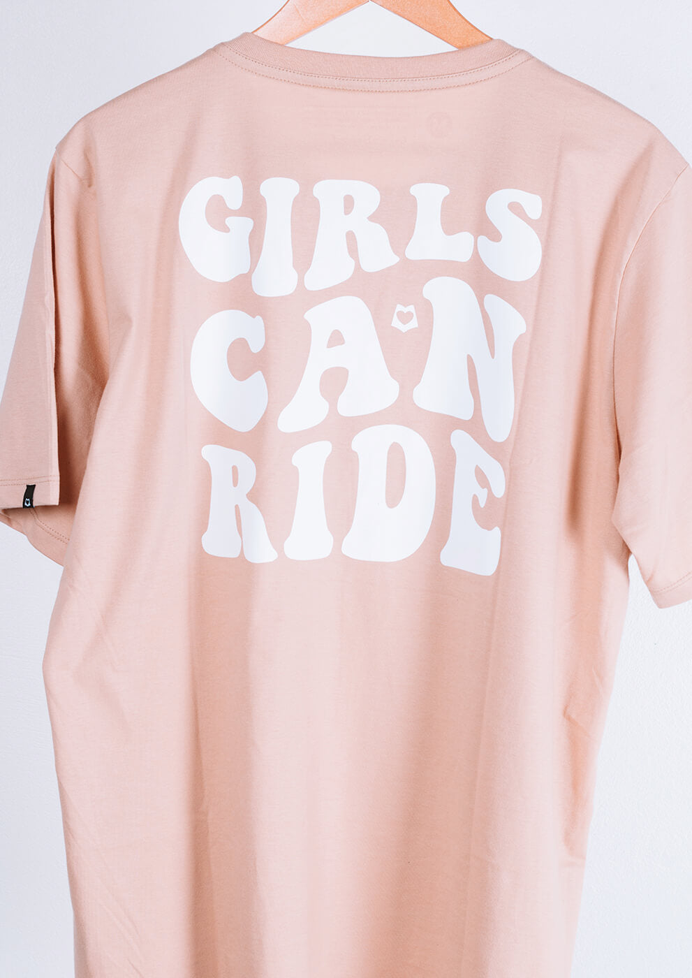 T-shirt over bege girls can ride