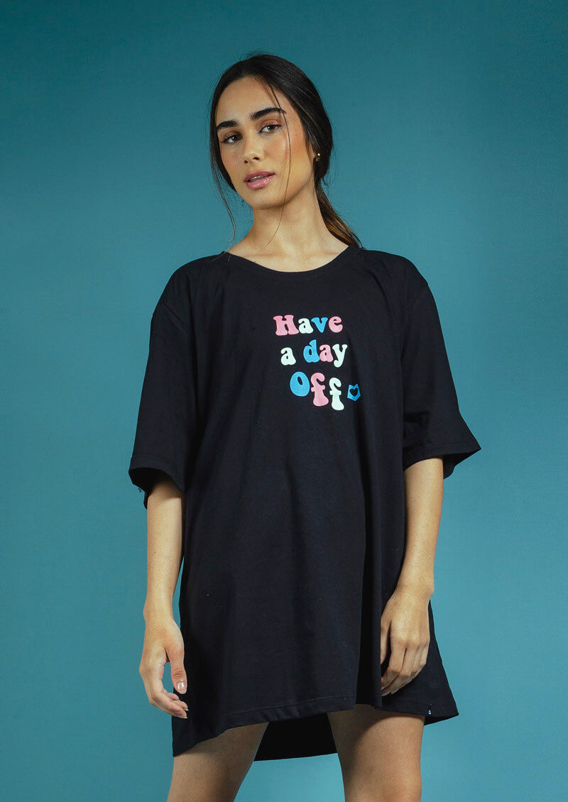 T-shirt oversize preta have a day off