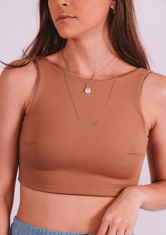 Top cropped compress camel